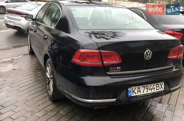 Седан Volkswagen Passat 2013 в Киеве