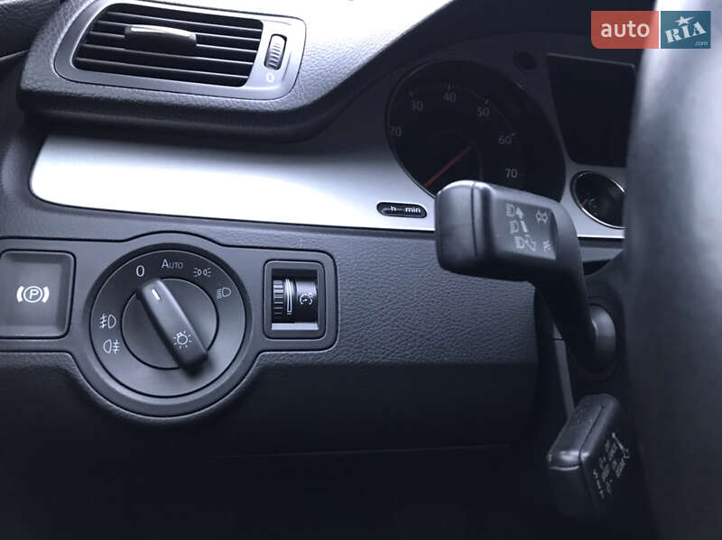 Универсал Volkswagen Passat 2009 в Луцке