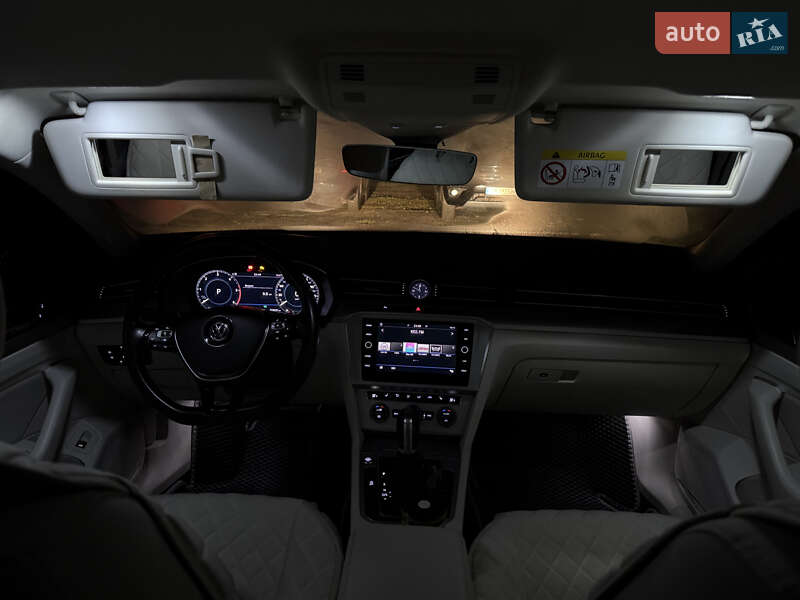 Універсал Volkswagen Passat 2018 в Вінниці