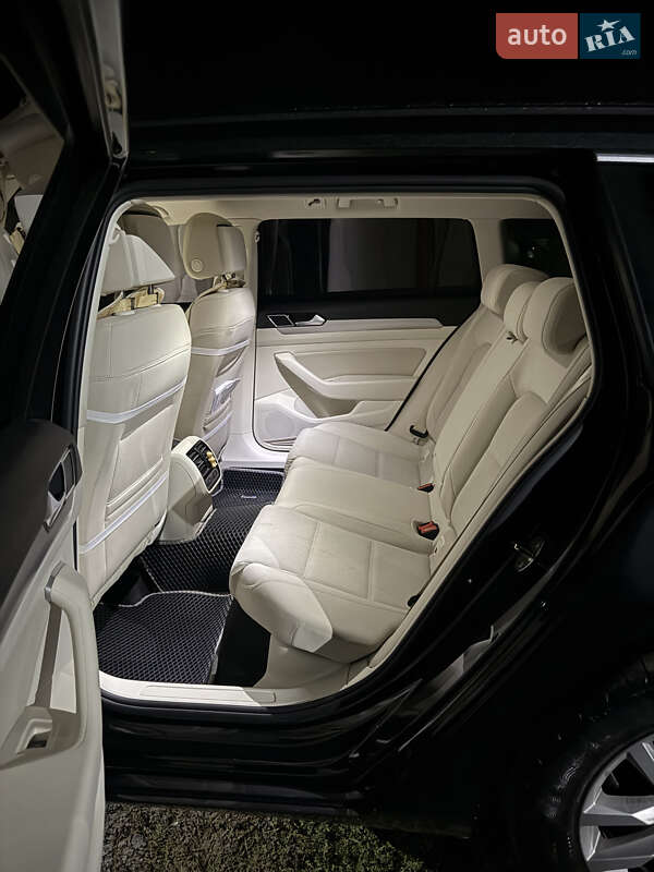 Універсал Volkswagen Passat 2018 в Вінниці