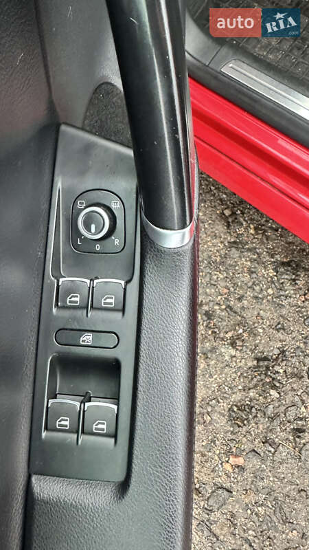 Универсал Volkswagen Passat 2011 в Смеле