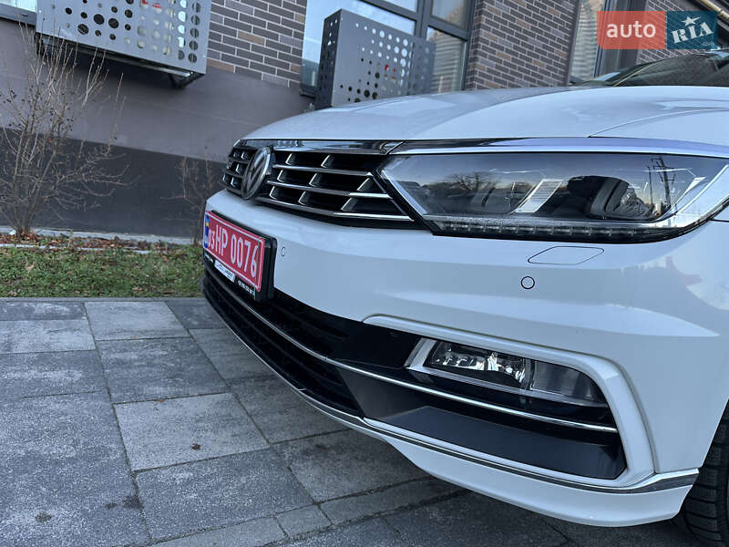 Универсал Volkswagen Passat 2017 в Львове
