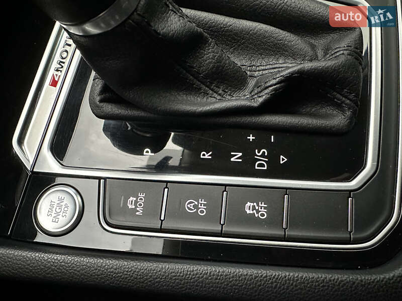 Универсал Volkswagen Passat 2017 в Львове