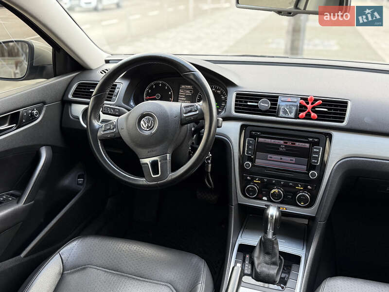 Седан Volkswagen Passat 2011 в Киеве фото 10 Седан Volkswagen Passat 2011 в Киеве
