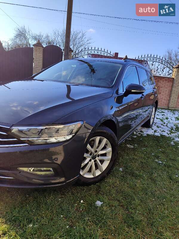 Универсал Volkswagen Passat 2021 в Луцке фото 2 Универсал Volkswagen Passat 2021 в Луцке