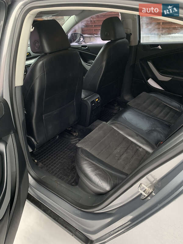 Седан Volkswagen Passat 2008 в Самборе
