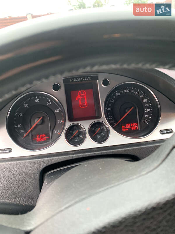 Седан Volkswagen Passat 2008 в Самборе