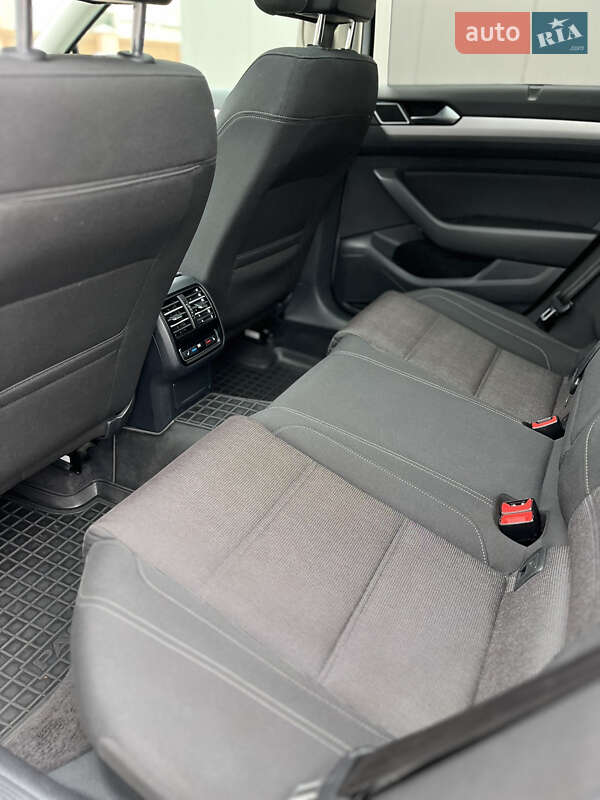 Универсал Volkswagen Passat 2014 в Золочеве