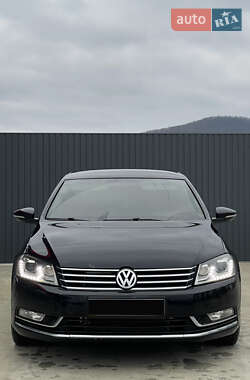 Седан Volkswagen Passat 2011 в Ужгороде
