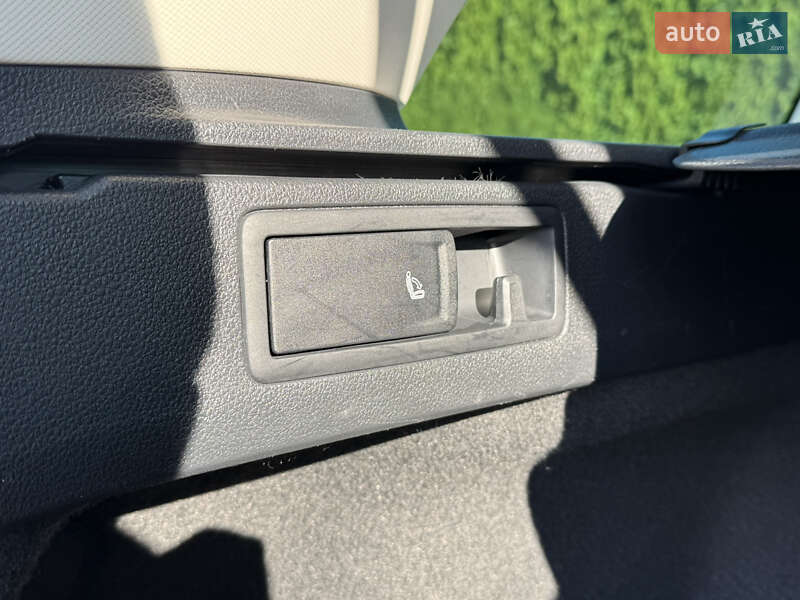 Универсал Volkswagen Passat 2016 в Стрые фото 49 Универсал Volkswagen Passat 2016 в Стрые