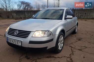 Седан Volkswagen Passat 2001 в Мені