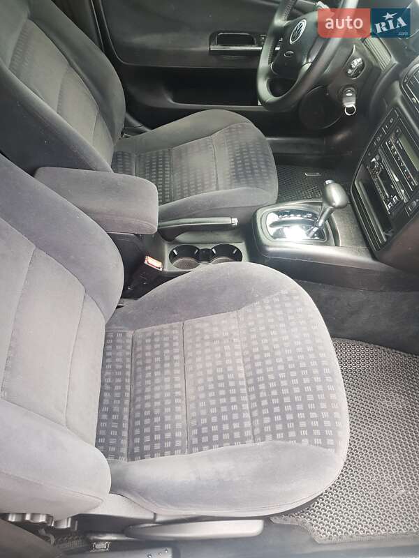 Седан Volkswagen Passat 2001 в Мене