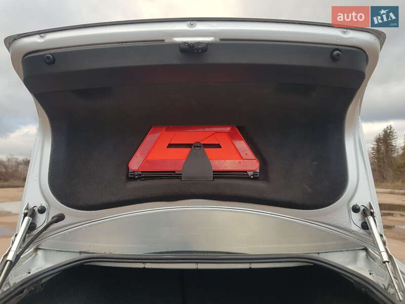 Седан Volkswagen Passat 2001 в Мене