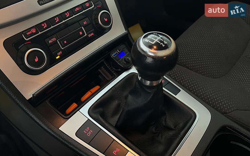 Универсал Volkswagen Passat 2010 в Шептицькому