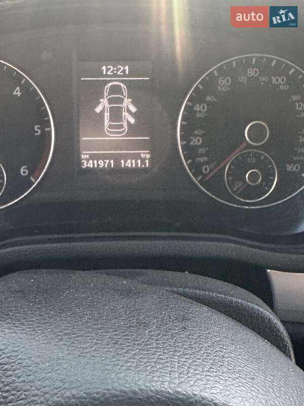 Седан Volkswagen Passat 2013 в Днепре