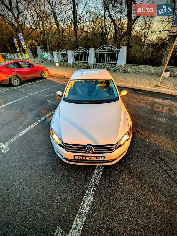 Седан Volkswagen Passat 2015 в Полтаве