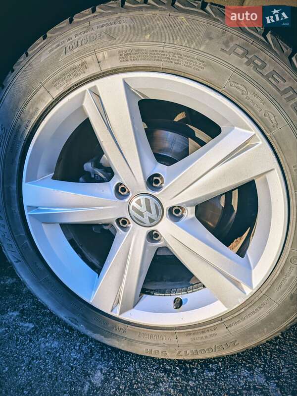 Седан Volkswagen Passat 2015 в Полтаве