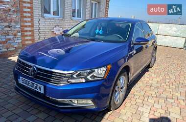 Седан Volkswagen Passat 2015 в Краснокутске
