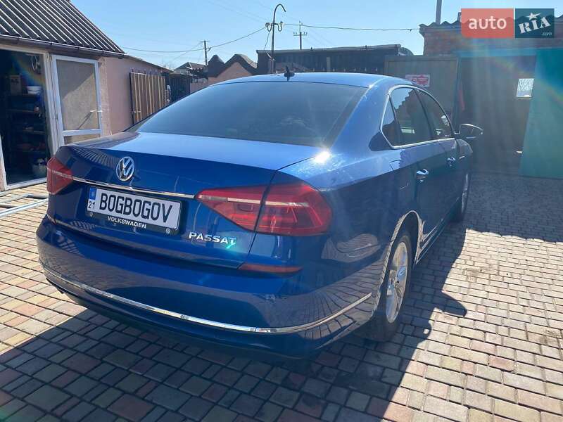 Седан Volkswagen Passat 2015 в Краснокутську