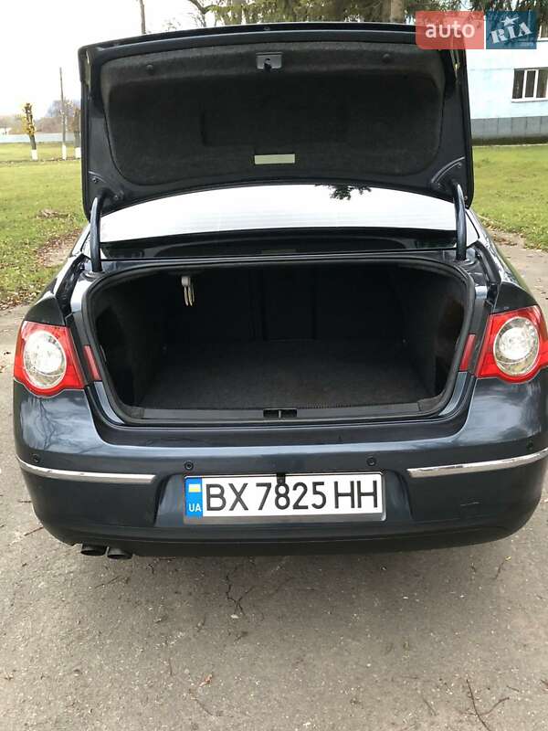 Седан Volkswagen Passat 2006 в Теофіполі