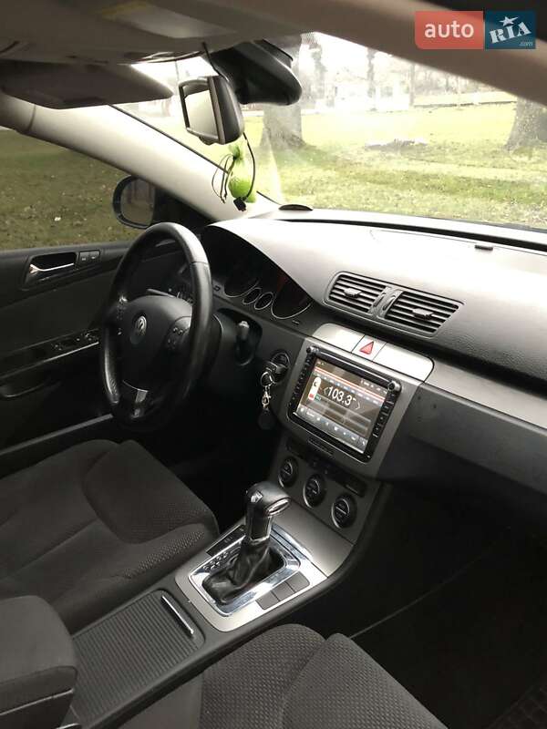 Седан Volkswagen Passat 2006 в Теофіполі