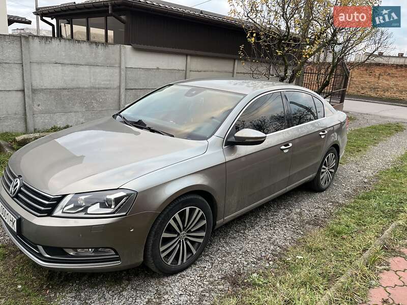 Седан Volkswagen Passat 2013 в Вінниці