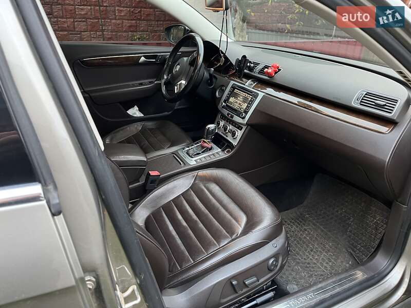Седан Volkswagen Passat 2013 в Вінниці