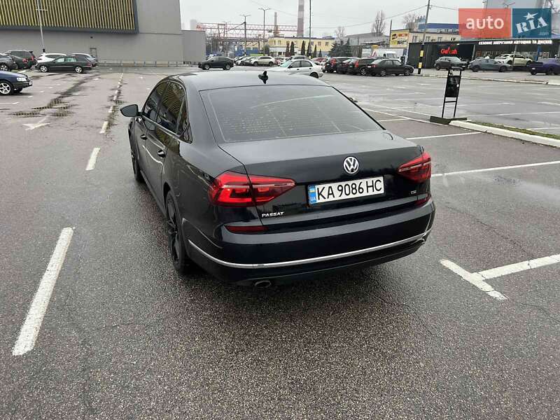 Седан Volkswagen Passat 2017 в Киеве