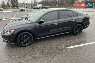 Седан Volkswagen Passat 2017 в Києві