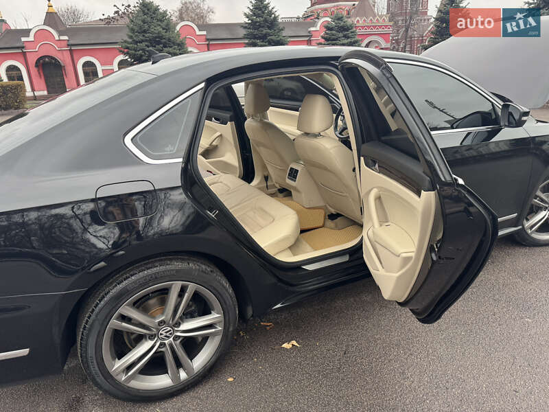 Седан Volkswagen Passat 2013 в Каменском