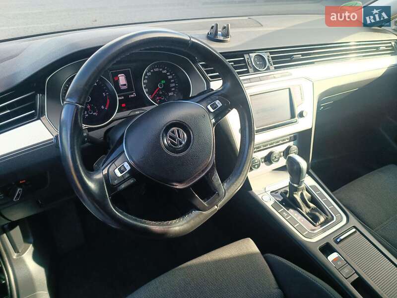 Универсал Volkswagen Passat 2016 в Стрые