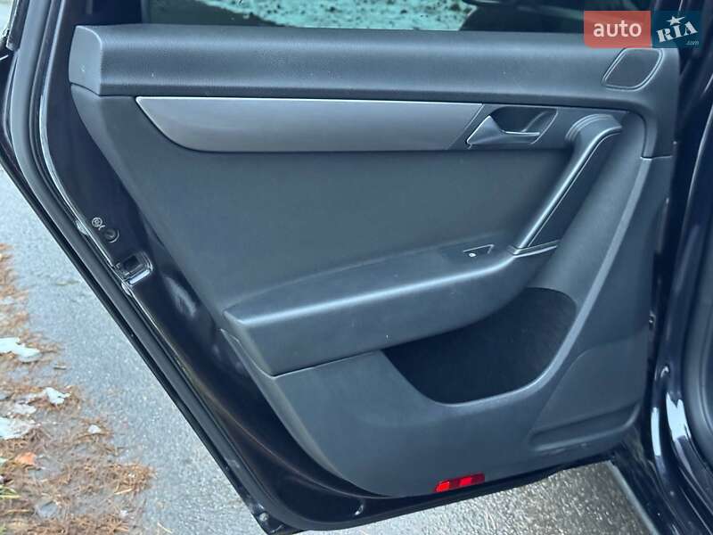 Универсал Volkswagen Passat 2011 в Южноукраинске