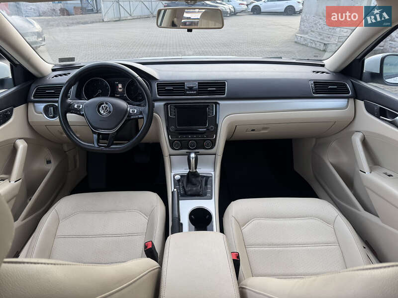 Седан Volkswagen Passat 2018 в Луцке фото 22 Седан Volkswagen Passat 2018 в Луцке