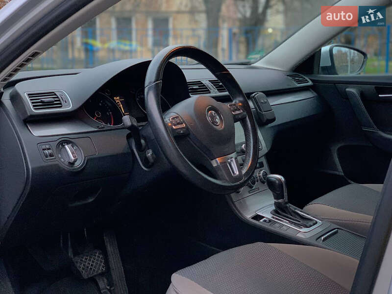 Универсал Volkswagen Passat 2014 в Николаеве