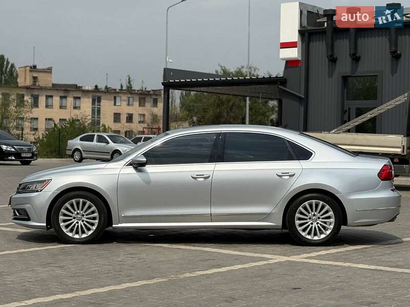 Седан Volkswagen Passat 2016 в Кривом Роге