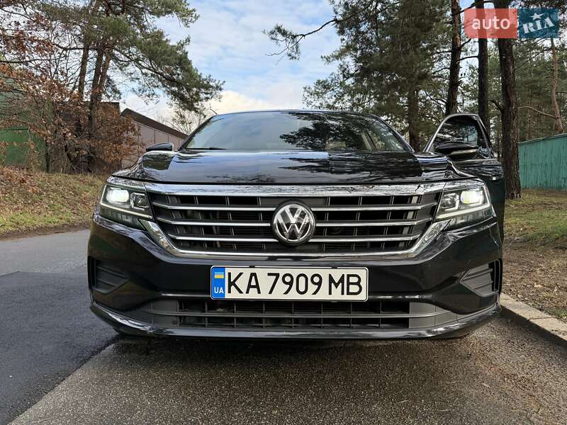 Седан Volkswagen Passat 2020 в Киеве