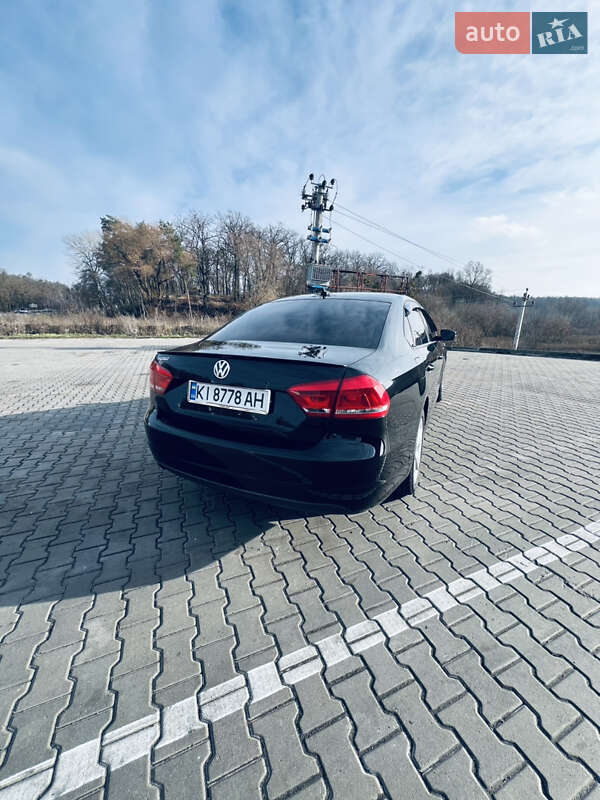 Седан Volkswagen Passat 2013 в Киеве