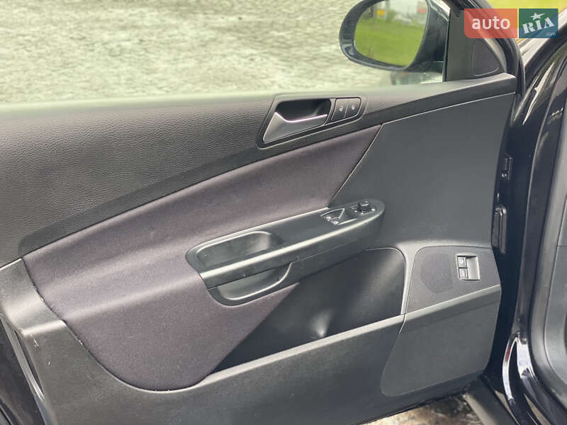 Седан Volkswagen Passat 2009 в Староконстантинове