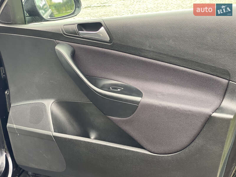 Седан Volkswagen Passat 2009 в Староконстантинове