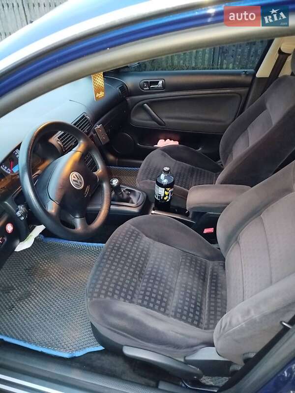 Универсал Volkswagen Passat 2003 в Житомире