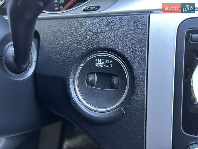 Седан Volkswagen Passat 2013 в Черновцах