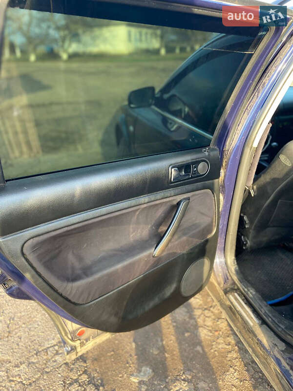 Универсал Volkswagen Passat 2001 в Ольшанке