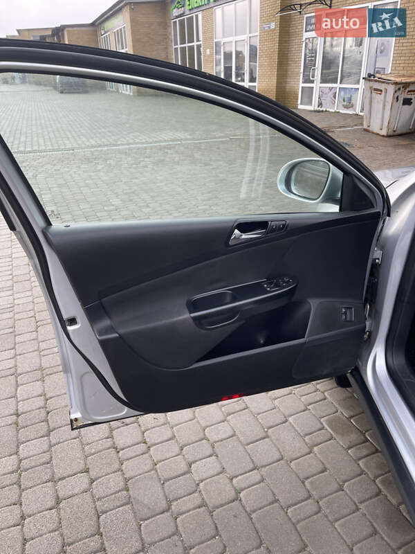 Седан Volkswagen Passat 2007 в Харкові