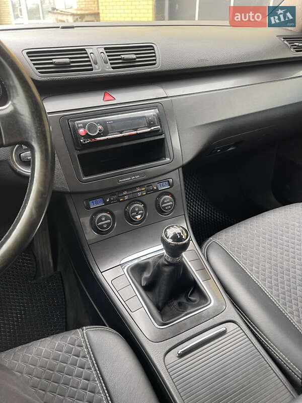 Седан Volkswagen Passat 2007 в Харкові