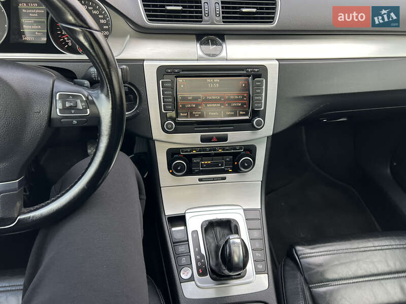 Универсал Volkswagen Passat 2011 в Киеве