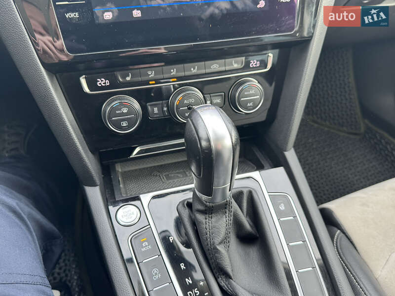 Универсал Volkswagen Passat 2018 в Софиевской Борщаговке фото 60 Универсал Volkswagen Passat 2018 в Софиевской Борщаговке