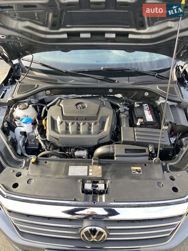 Седан Volkswagen Passat 2020 в Киеве