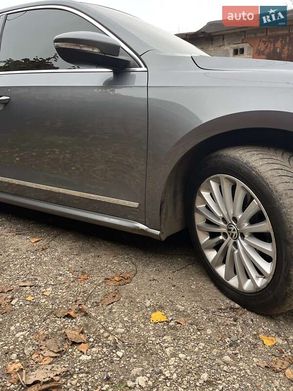 Седан Volkswagen Passat 2015 в Кривому Розі