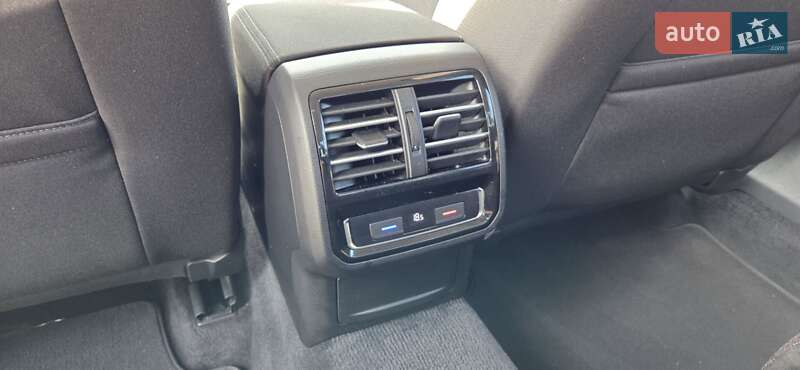 Седан Volkswagen Passat 2016 в Одессе