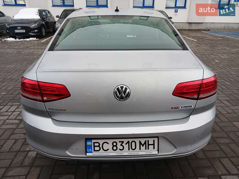 Седан Volkswagen Passat 2017 в Львове